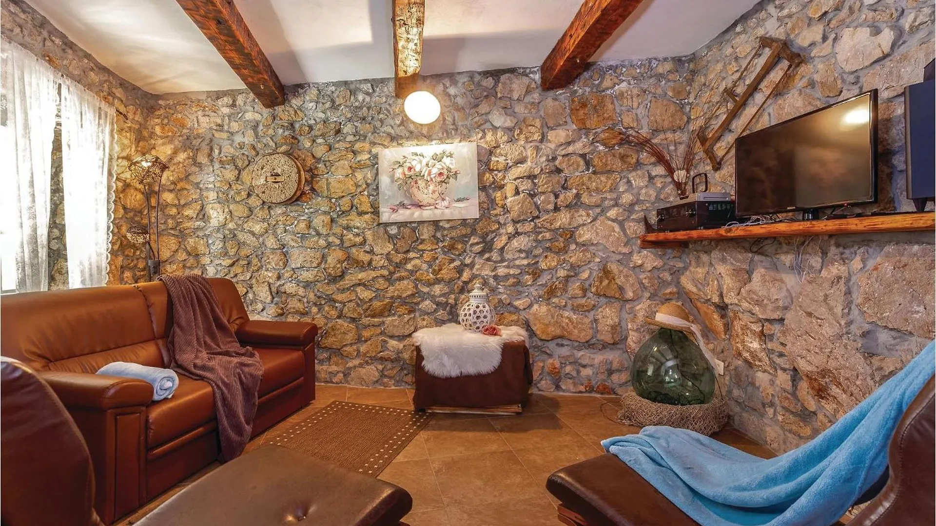 Lovely Home In Novi Vinodolski With Kitchen Prázdninový dům